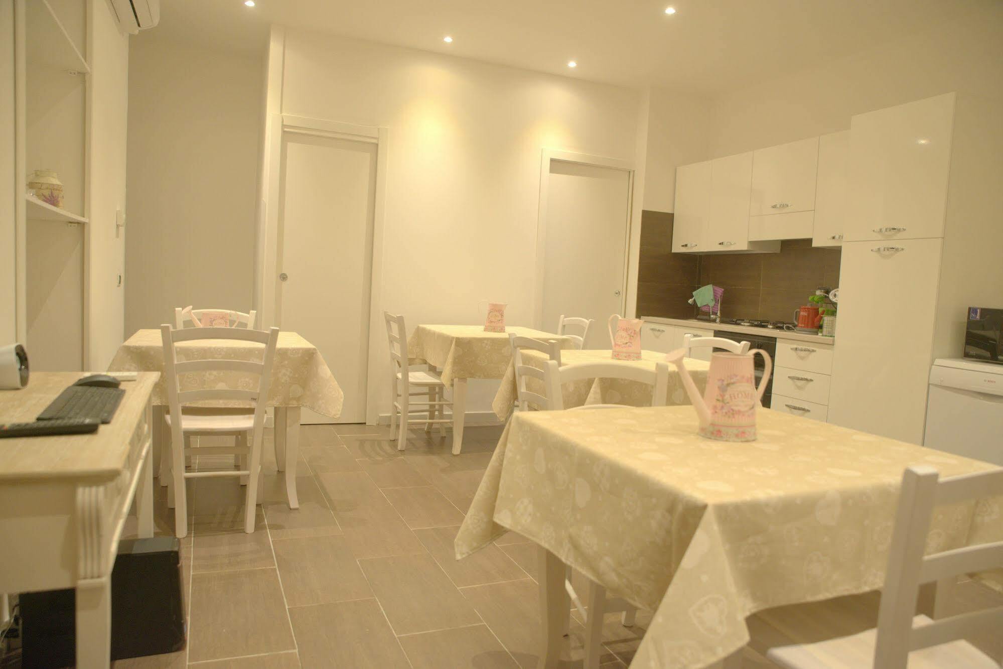 Magenta Superior Del Grande 51 Roma Exterior foto